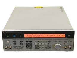 Agilent / Keysight 8642B signal generator