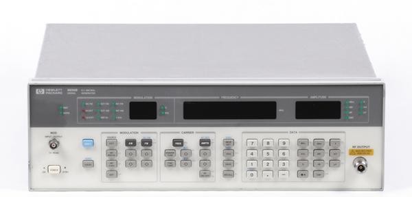 Agilent / Keysight 8656B signal generator