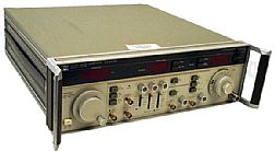 Agilent / Keysight 8683B signal generator