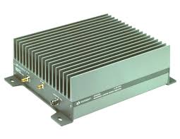 Agilent / Keysight 83020A RF amplifier