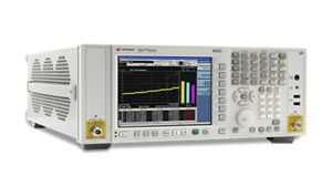 Agilent / Keysight 8546A EMI/EMC test receiver
