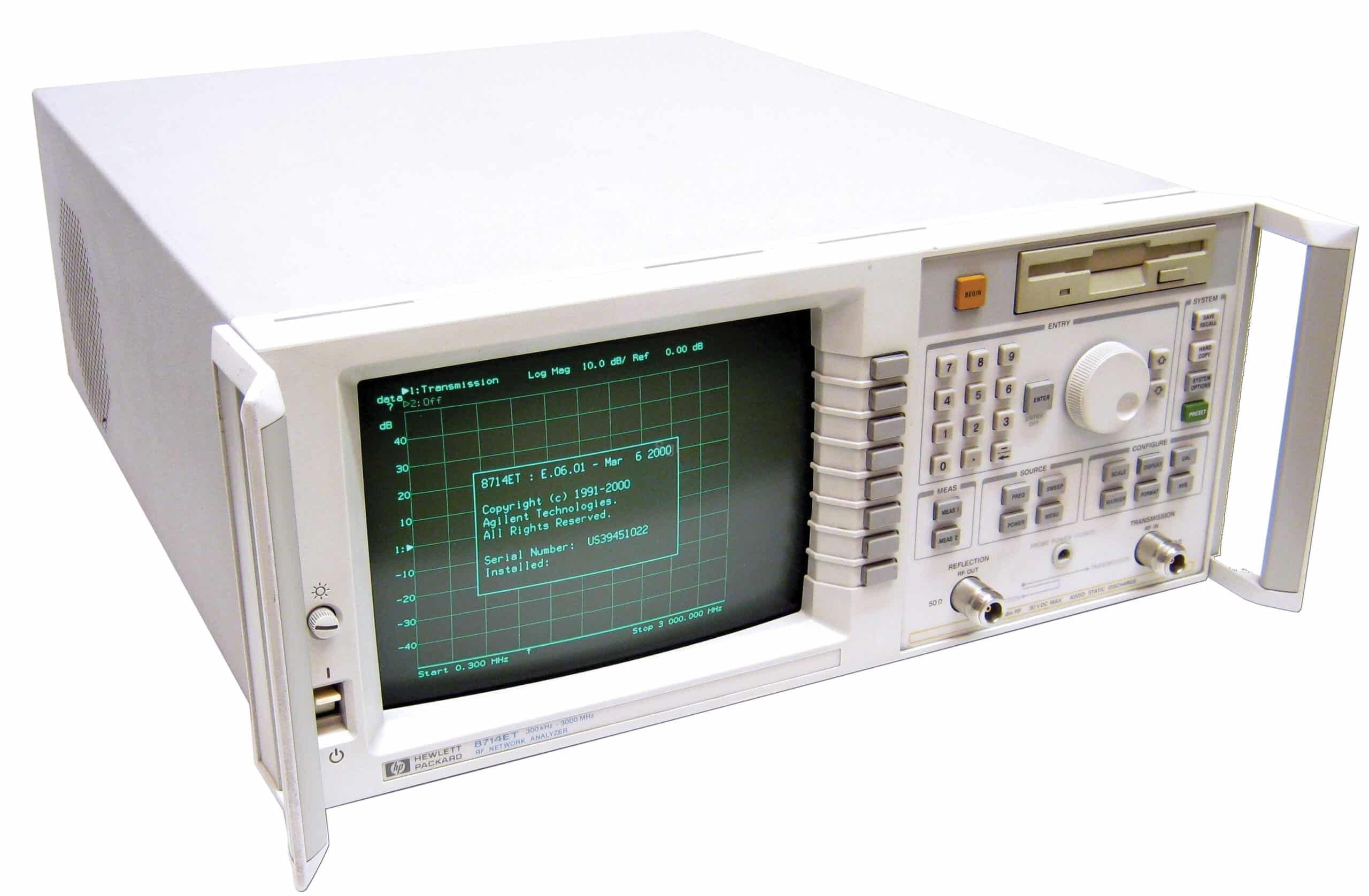 Keysight 8712ET vector network analyzer