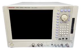 Advantest R3681 spectrum analyzer