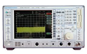 Rohde & Schwarz FSIQ3 spectrum analyzer