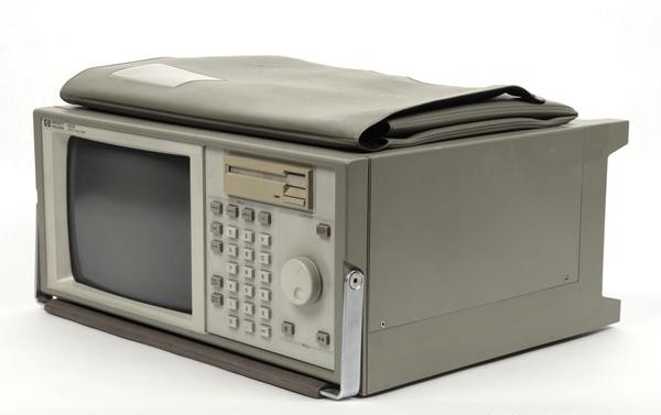 Agilent / Keysight 1651B logic analyzer