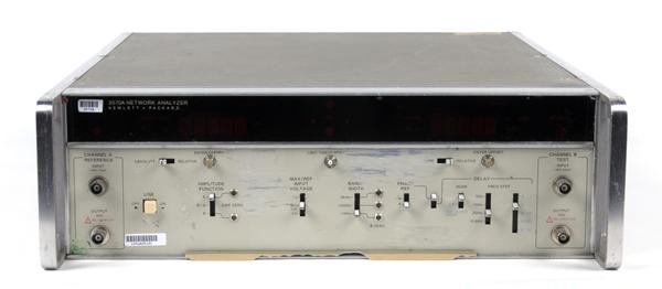 Agilent / Keysight 3570A network analyzer