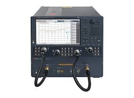 Agilent / Keysight N4372E network analyzer