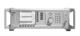 Anritsu MG3696A signal generator