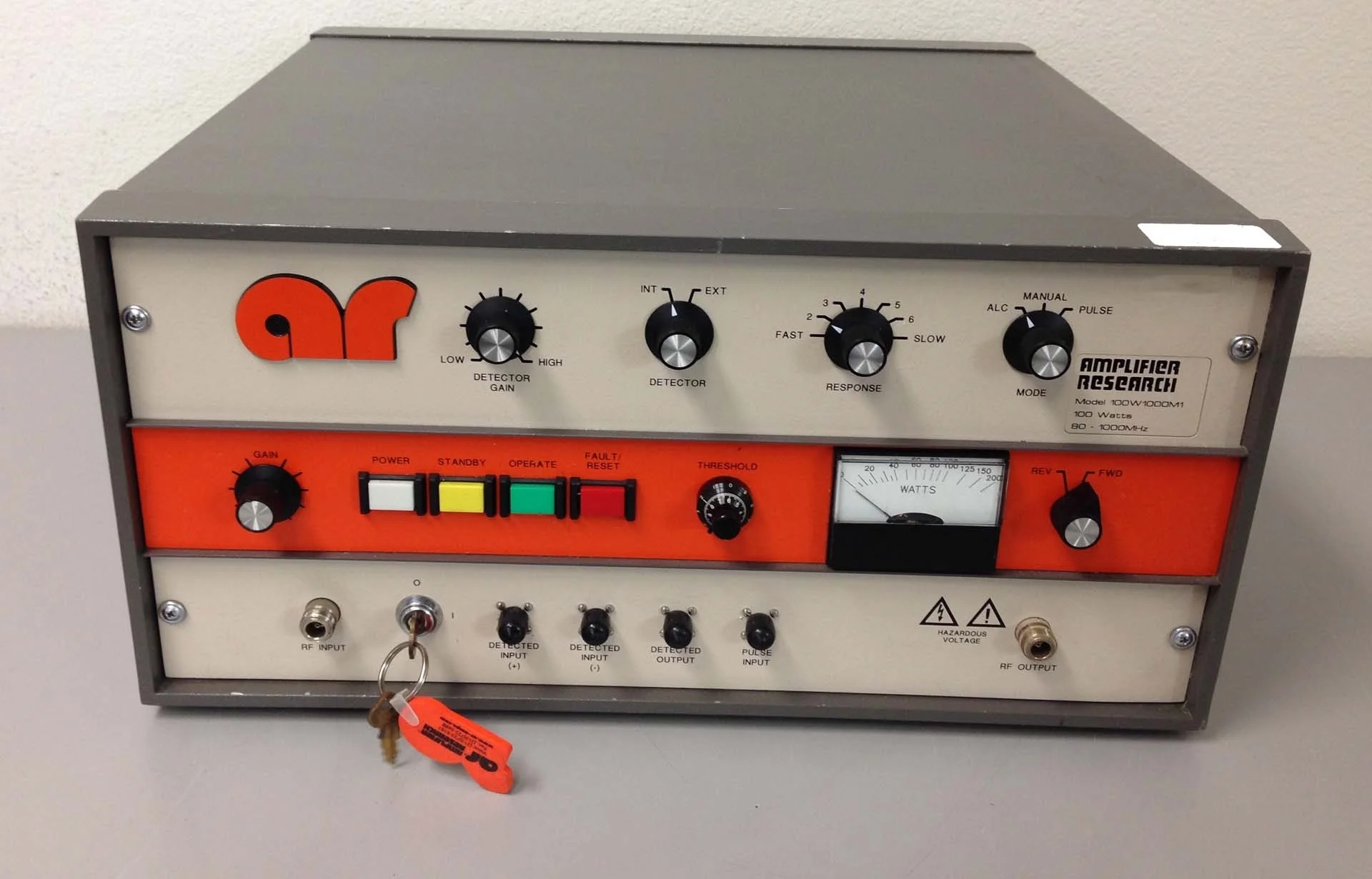 Amplifier Research 100W1000M13 RF amplifier