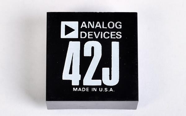 Analog Devices 42J RF amplifier