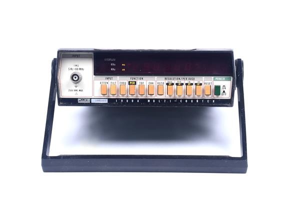 Fluke 1900A frequency counter