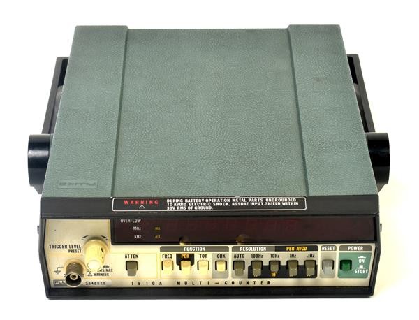 Fluke 1910A frequency counter