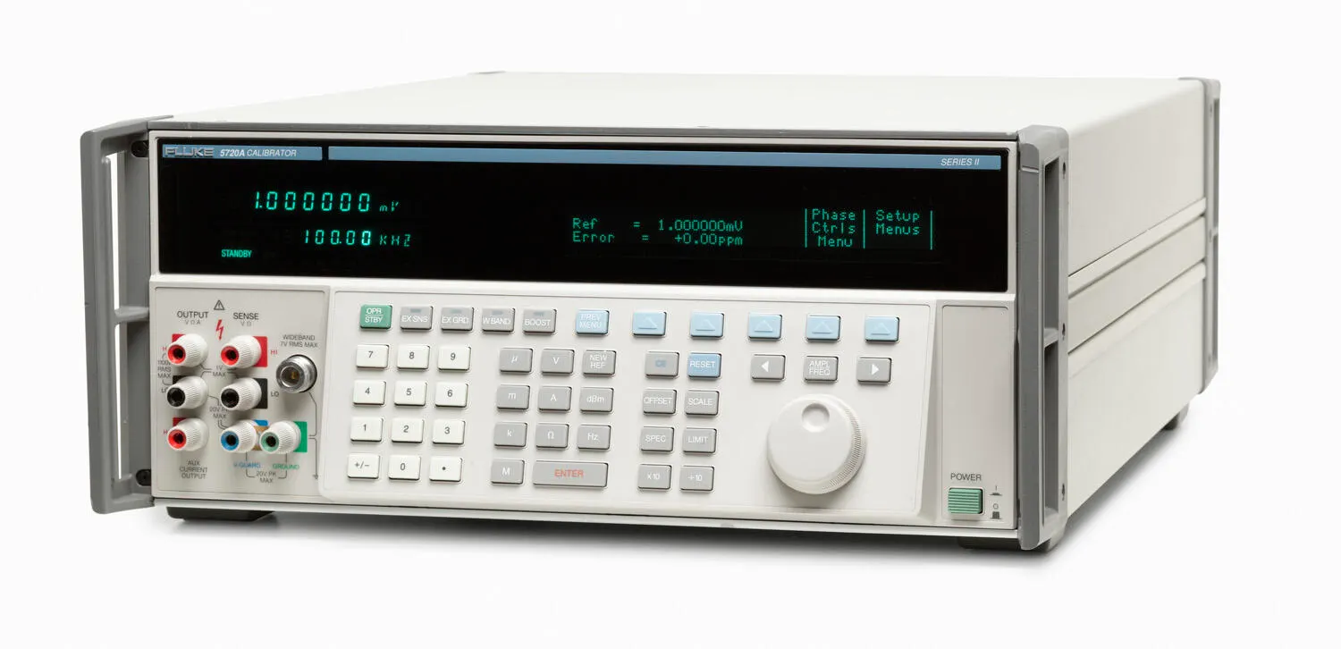 Fluke 5700A multifunction calibrator