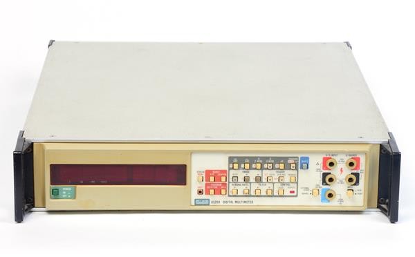 Fluke 8520A laboratory instrument