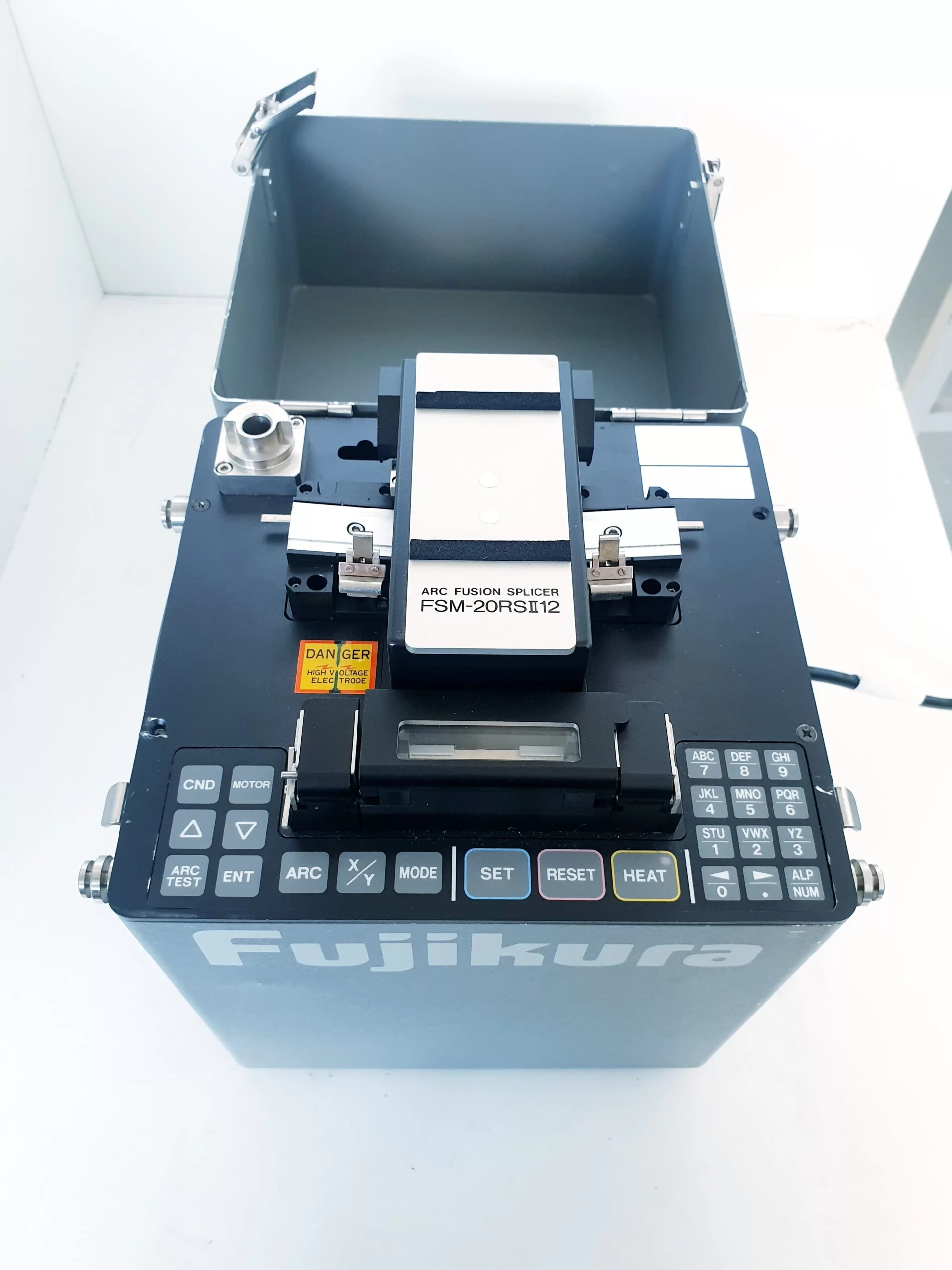 Fujikura FSM-20RSII12 fusion splicer