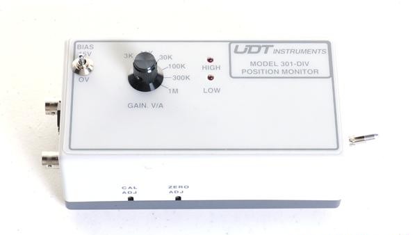 Gamma Scientific / UDT Instruments 301-DIV signal conditioning module
