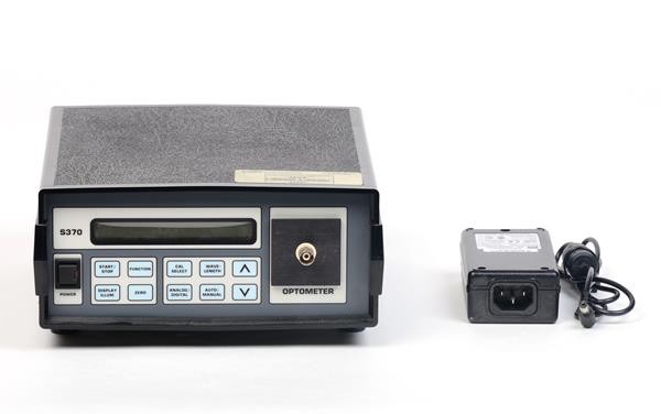 Gamma Scientific / UDT Instruments S370 optical power meter