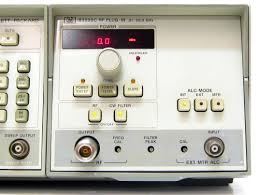 HP / Agilent / Keysight 83592C signal generator