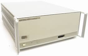 HP / Agilent 83621A signal generator