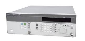 HP / Agilent 83711B signal generator