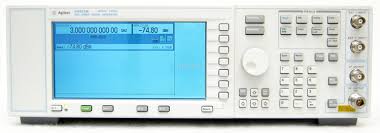 Keysight / Agilent E4421B signal generator