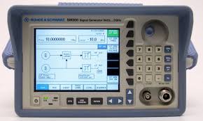 Rohde &amp; Schwarz SM300 signal generator