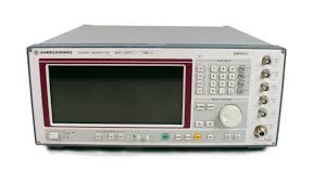 Rohde &amp; Schwarz SME06 signal generator