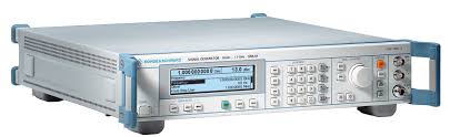 Rohde &amp; Schwarz SML02 signal generator