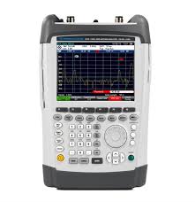 Rohde & Schwarz ZVH4 vector network analyzer
